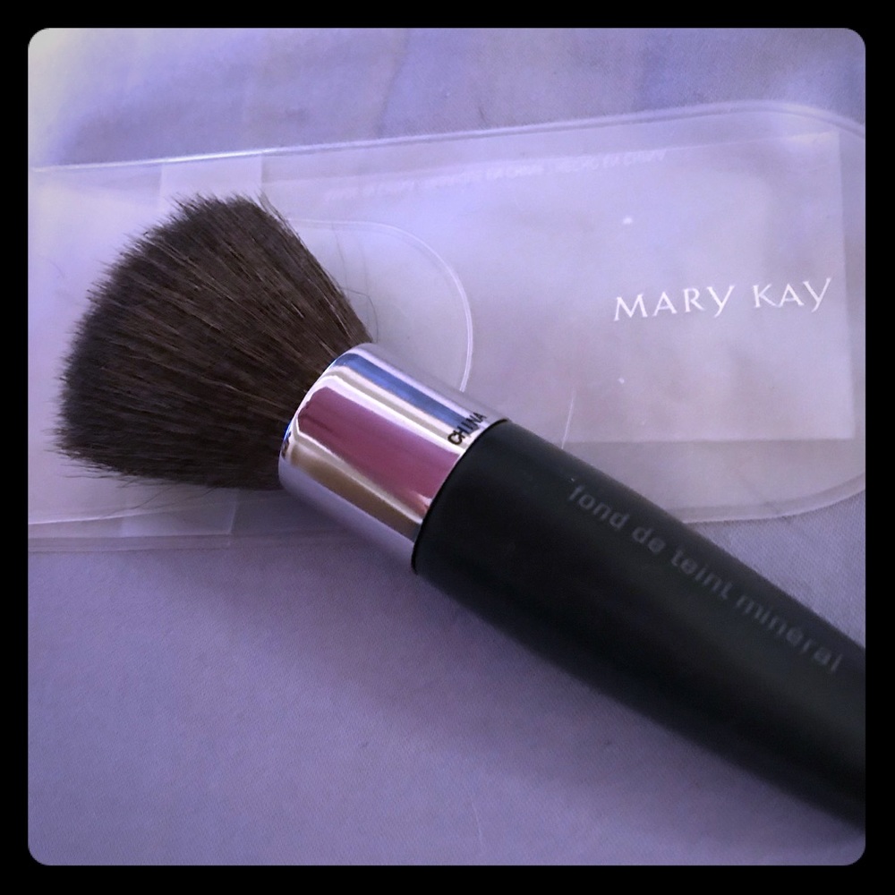 Mary Kay Mineral Foundation brush